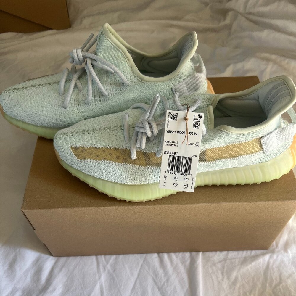 Adidas YEEZY 350 boost v2- Hyper space- 9m